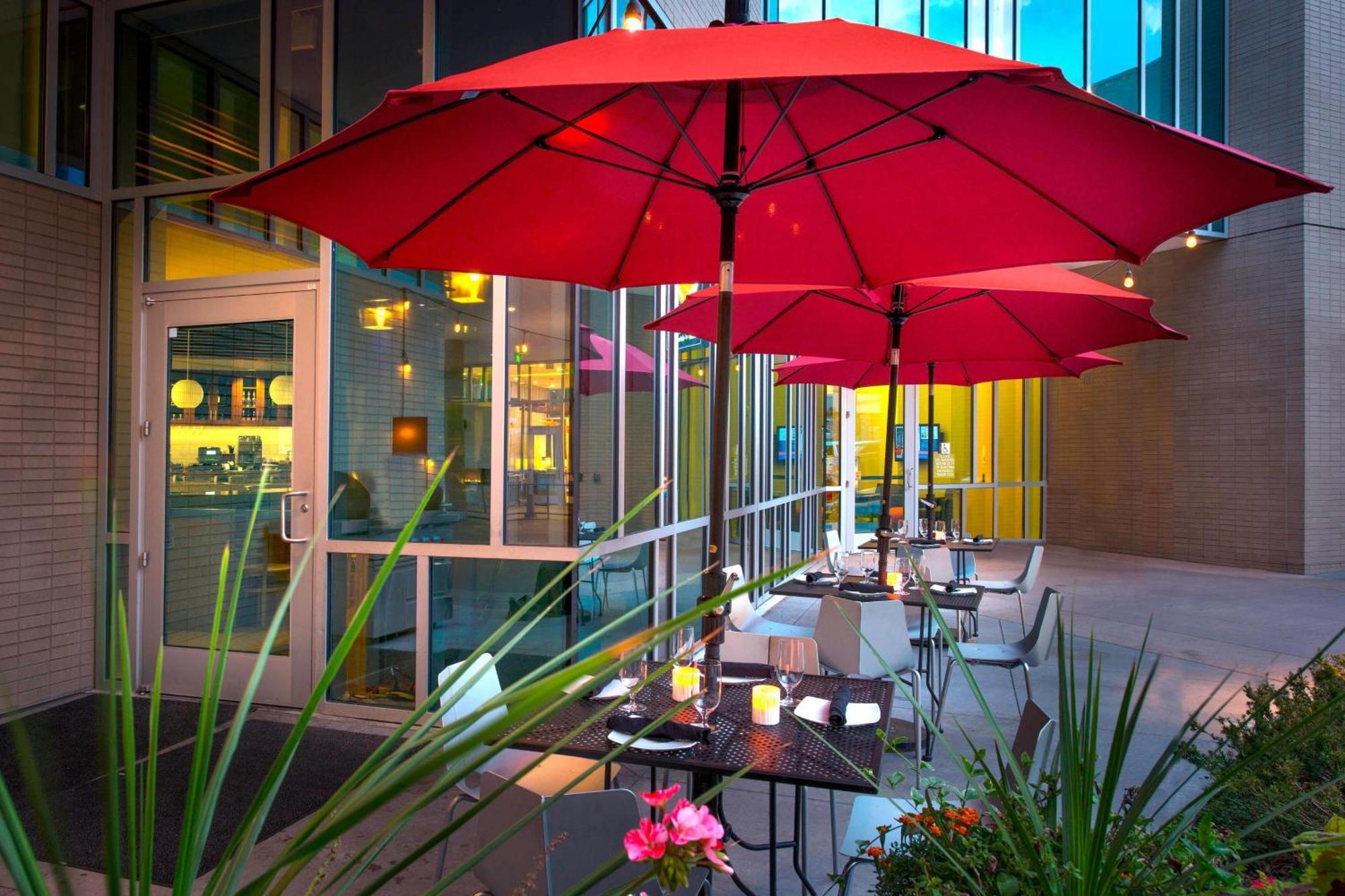Springhill Suites By Marriott Denver Downtown Экстерьер фото
