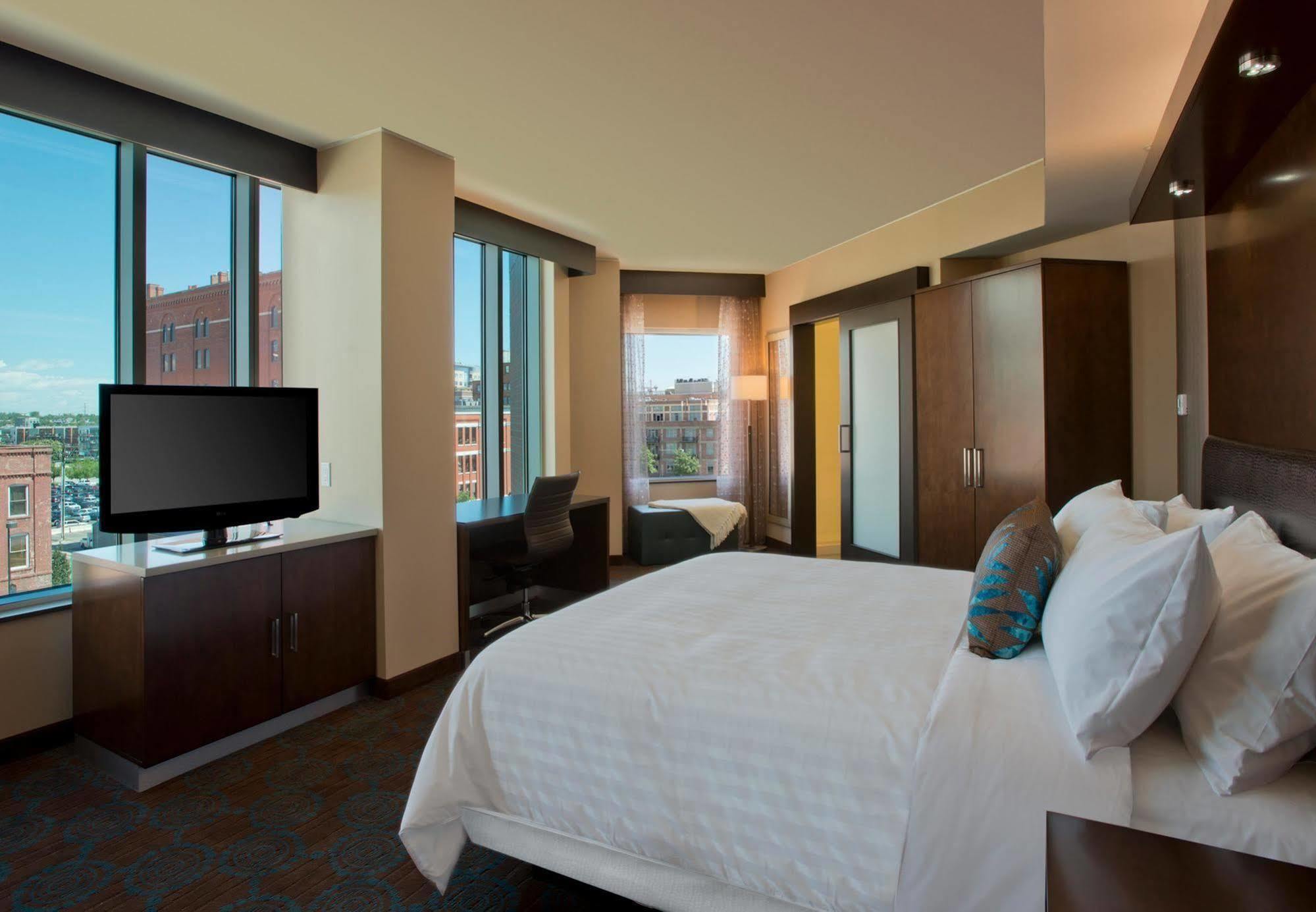 Springhill Suites By Marriott Denver Downtown Экстерьер фото